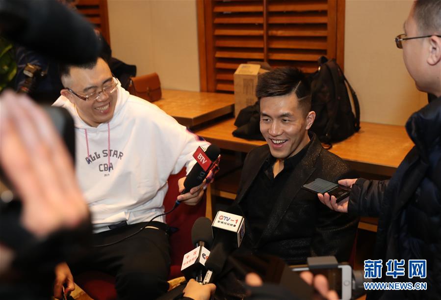 通过社交媒