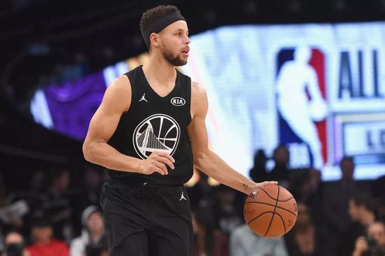 雷迪克谈东契奇被驱逐：比赛因判罚问题没按球迷期望方式结束 我还没收到裁判解释